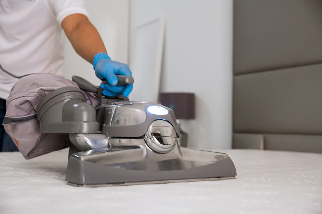 Djuprengöring av madrass med vibrationsteknik